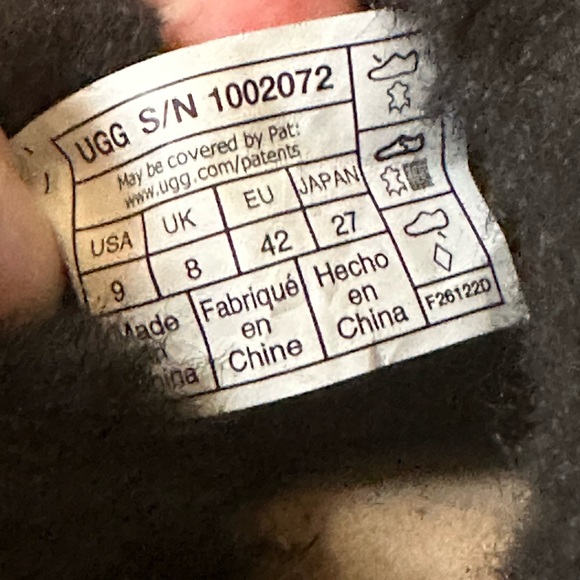 UGG men's classic mini 100% authentic with box size 9 Like New - Picture 7 of 13